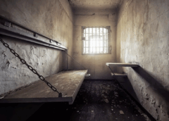 Άγιον Όρος Άθω: Άγνοια… μια ελεεινή και σκοτεινή φυλακή! Άγιον Όρος Άθω: Άγνοια… μια ελεεινή και σκοτεινή φυλακή!